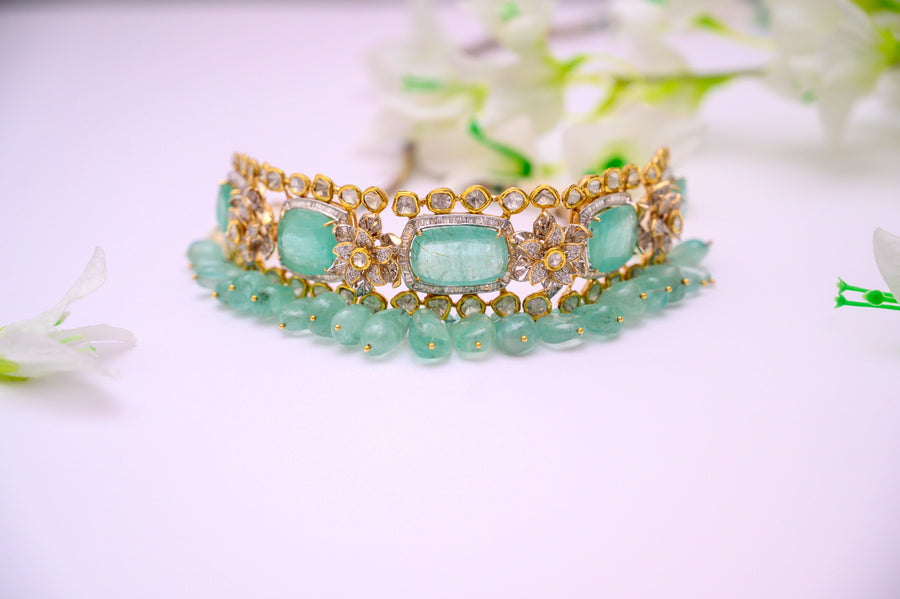 Elegant Emerald Floral Necklace