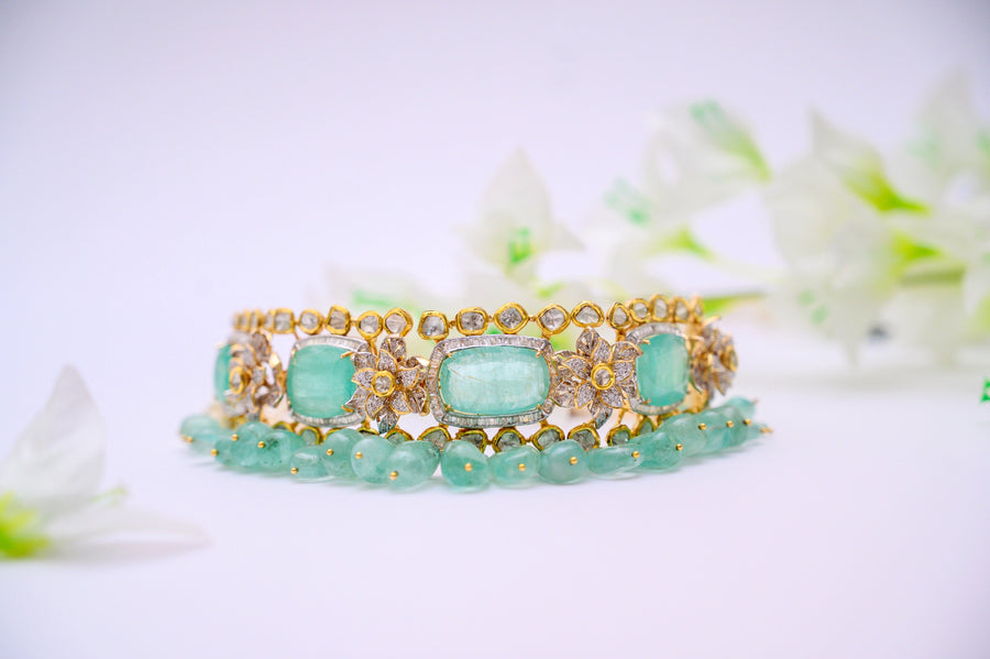 Elegant Emerald Floral Necklace