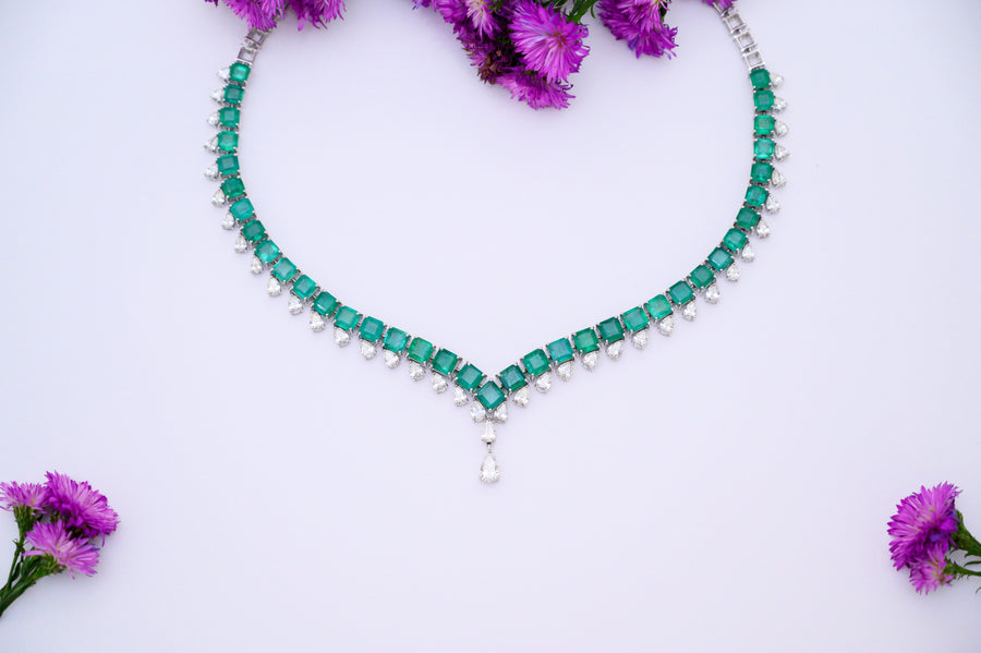 Emerald Elegance Necklace